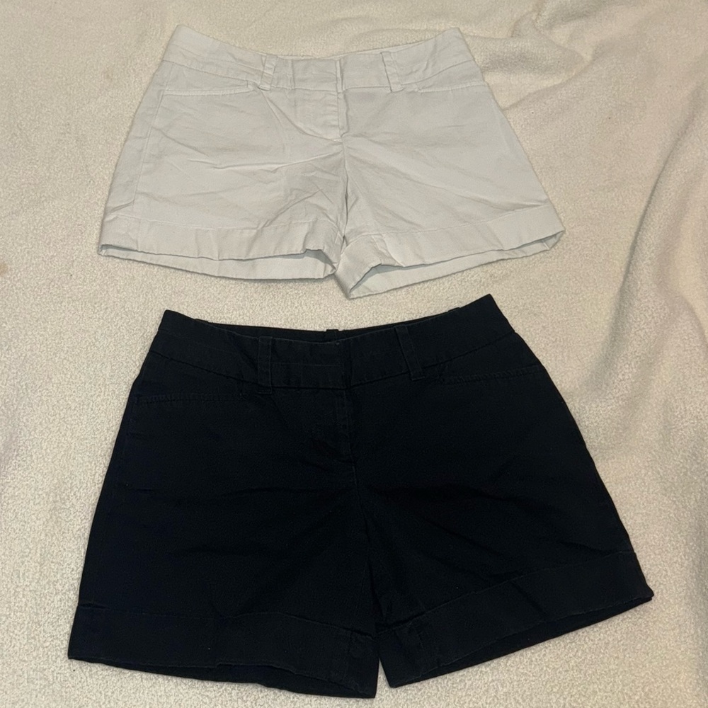 The Limited Women's Black and White Bermudas. Size 0